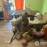 Мужчина взял в заложники жену и ребенка в Ужгороде