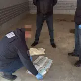 Комерсантка та чиновник створили схему продажу дозвільних документів у Хмельницькій області