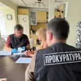 Львовские чиновницы раздали родственникам и знакомым более 40 миллионов
