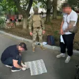 Військовим за $8,5 тисячі обіцяли безпроблемно повернутися на службу в Одеській області