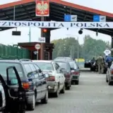 На границе с Польшей образовались километровые очереди