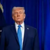 Трампу подарили эксклюзивный перстень в честь 250-летия США – смотреть фото